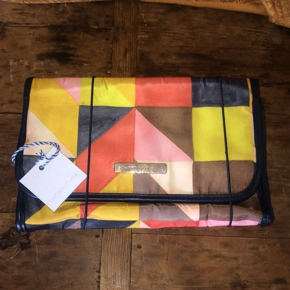 NWT Tartan + Wine Patchwork Travel Make-up travel Bag - Picture 15 of 16